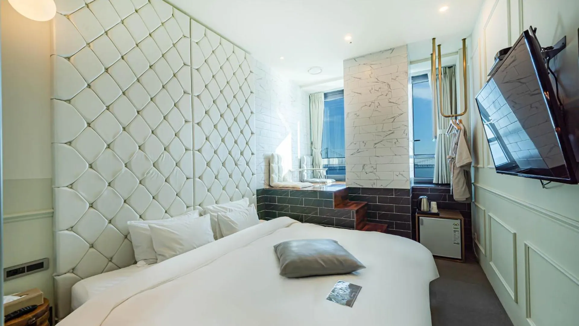 **  H Avenue Hotel Gwangalli Branch Busan South Korea