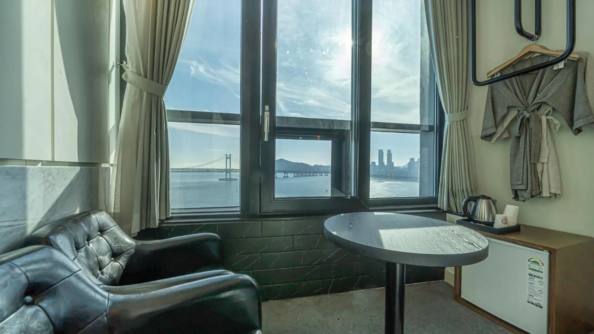 H Avenue Hotel Gwangalli Branch Busan 2*,  South Korea